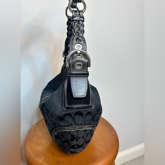 Coach soho hobo signature black larger croissant woven strap nickel hardware - Picture 3 of 12